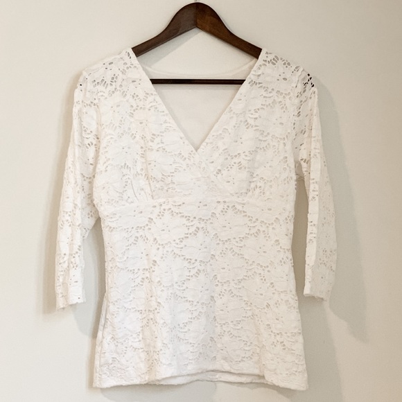 lace v-neck blouse - Picture 3 of 7